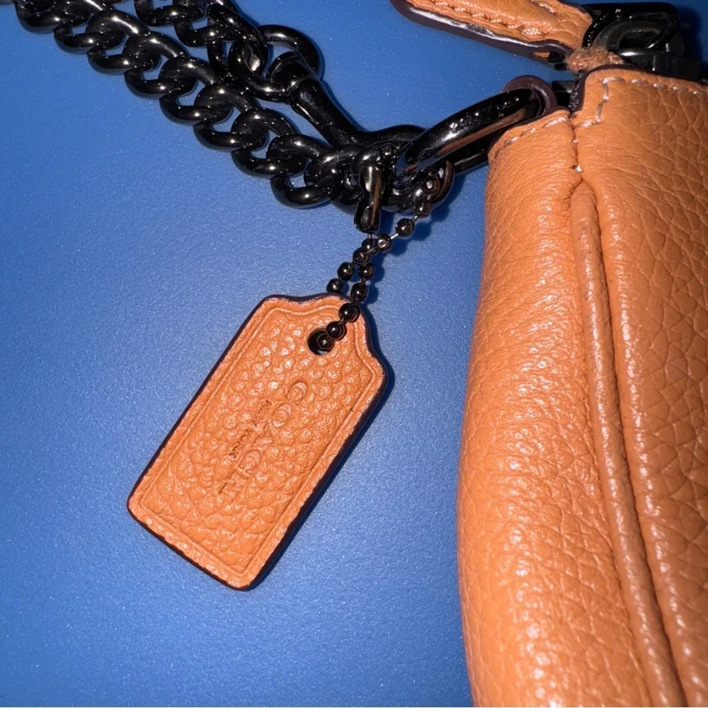 EUC Coach Authentic Small Nolita Wristlet 19 With Prairie Rivets